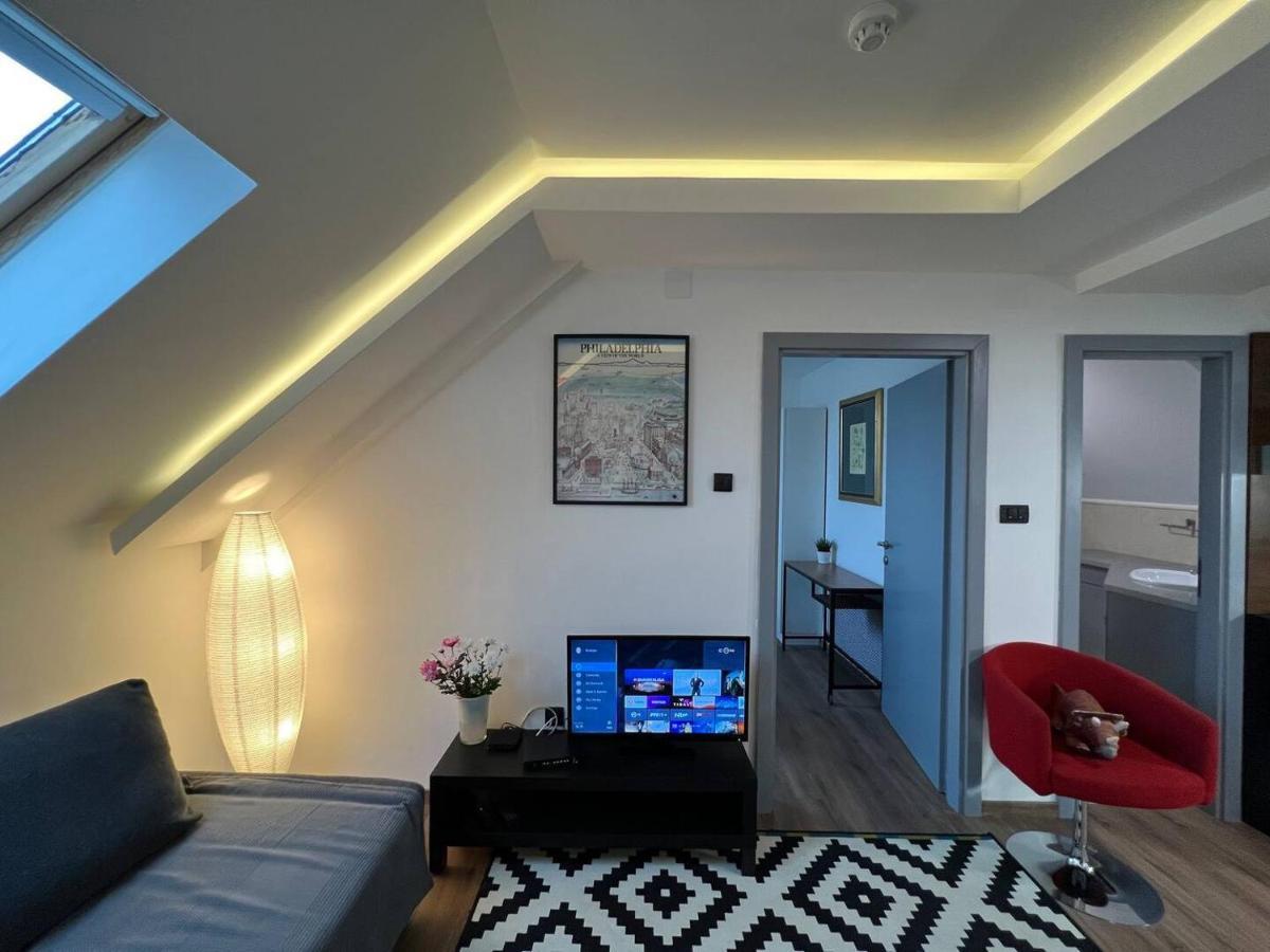 Main Square Apartment Belgrado Buitenkant foto