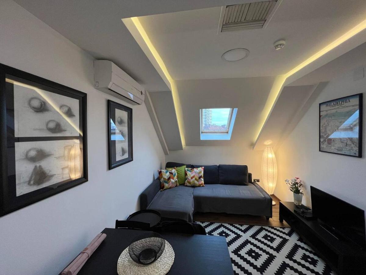 Main Square Apartment Belgrado Buitenkant foto