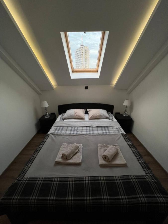 Main Square Apartment Belgrado Buitenkant foto